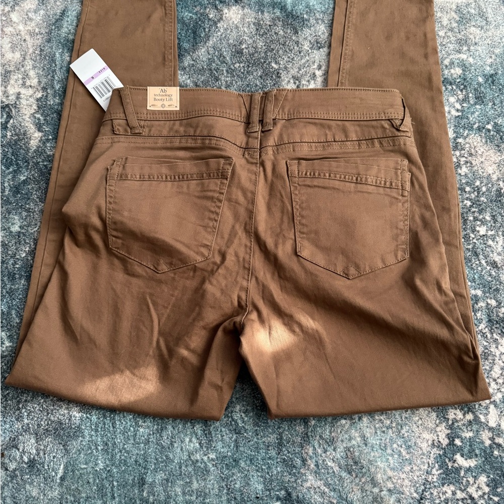 Democracy Women's Skinny Jeans in Brown - Picture 2 of 14